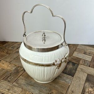 Shelley England Antique Porcelain Biscuit Barrel. Wileman & Co, 1910-1916.